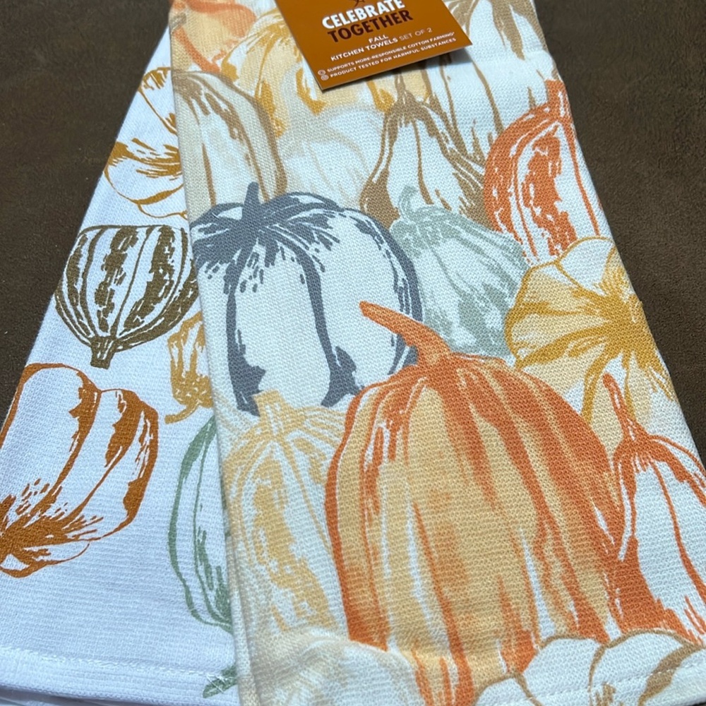 NWT Celebrate Together Fall Kitchen Towels Set of 2